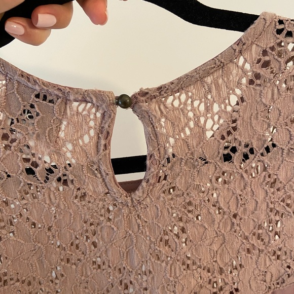 Kit and Sky | Lace Blouse - Picture 9 of 10